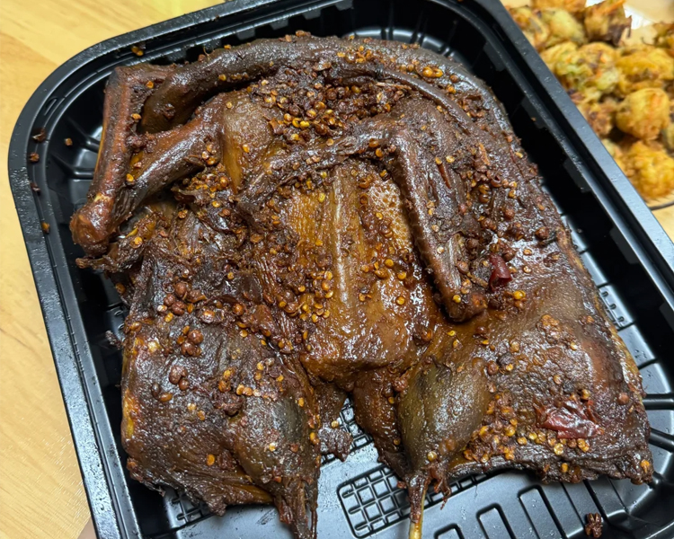 加盟周黑鸭大约需要多少钱，周黑鸭加盟费用及条件明细表
