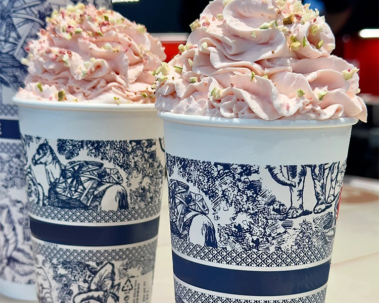 如何加盟一家霸王茶姬茶饮店，霸王茶姬详细条件和加盟费用表