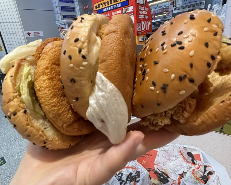 华莱士加盟费一共多少万元，加盟华莱士汉堡店需要多少钱投资