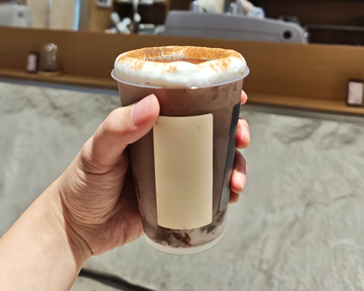 喜茶加盟费一般多少钱左右啊，开一个喜茶奶茶店需要多少钱